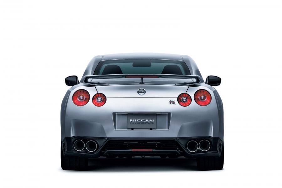  Nissan GT-R 2011 года  (фото 84 из 87)